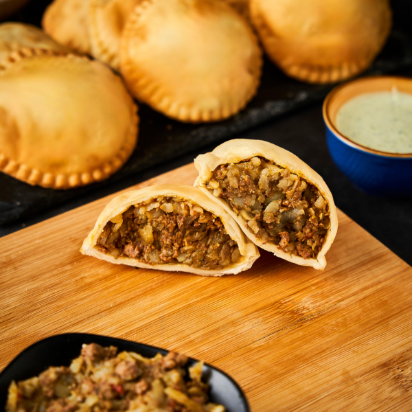 Pasteles de Carne Molida de 9 cm Listos para Freír Bandeja de 12 Unidades